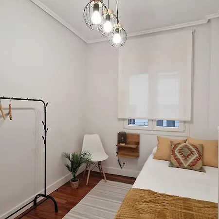 Cozy In The Center By Aloha Apartment